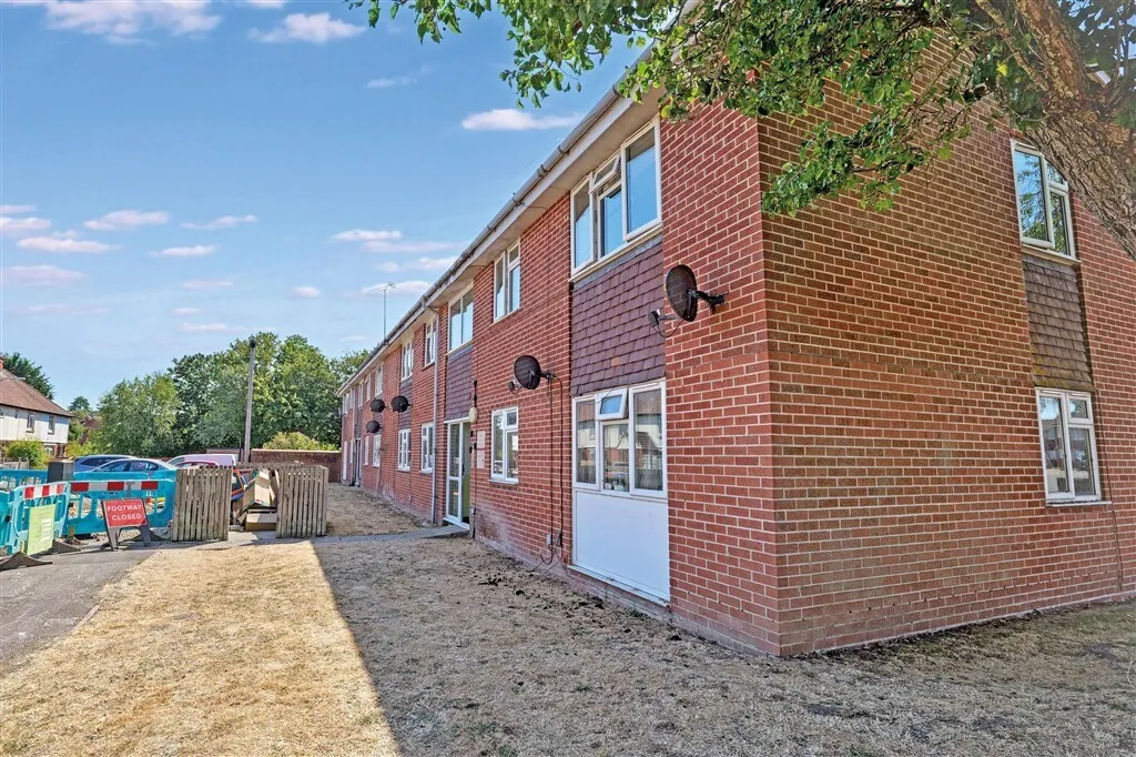 1 bed flat for sale — Green Lane, NEWBURY