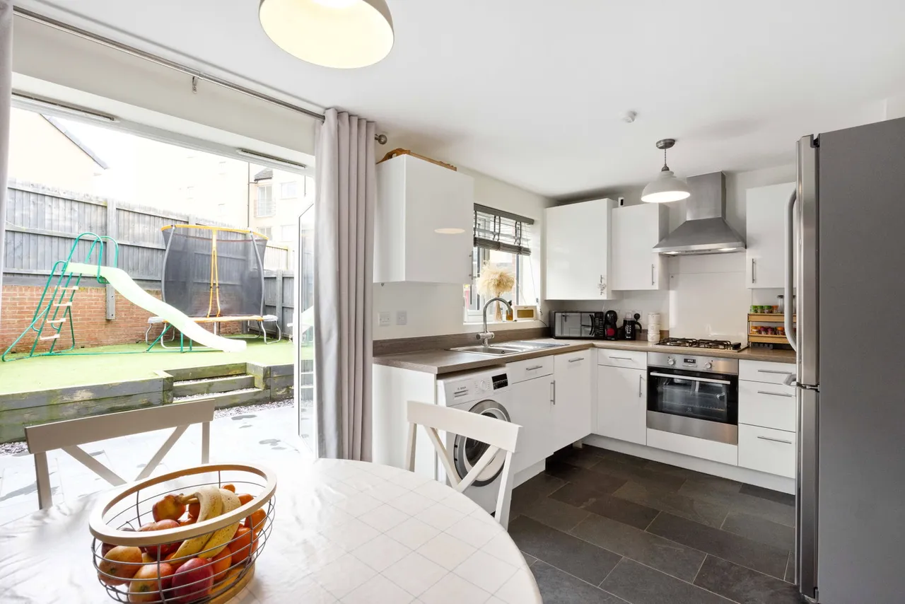 Slad Way, Cheltenham, GL52 5FA, photo 4