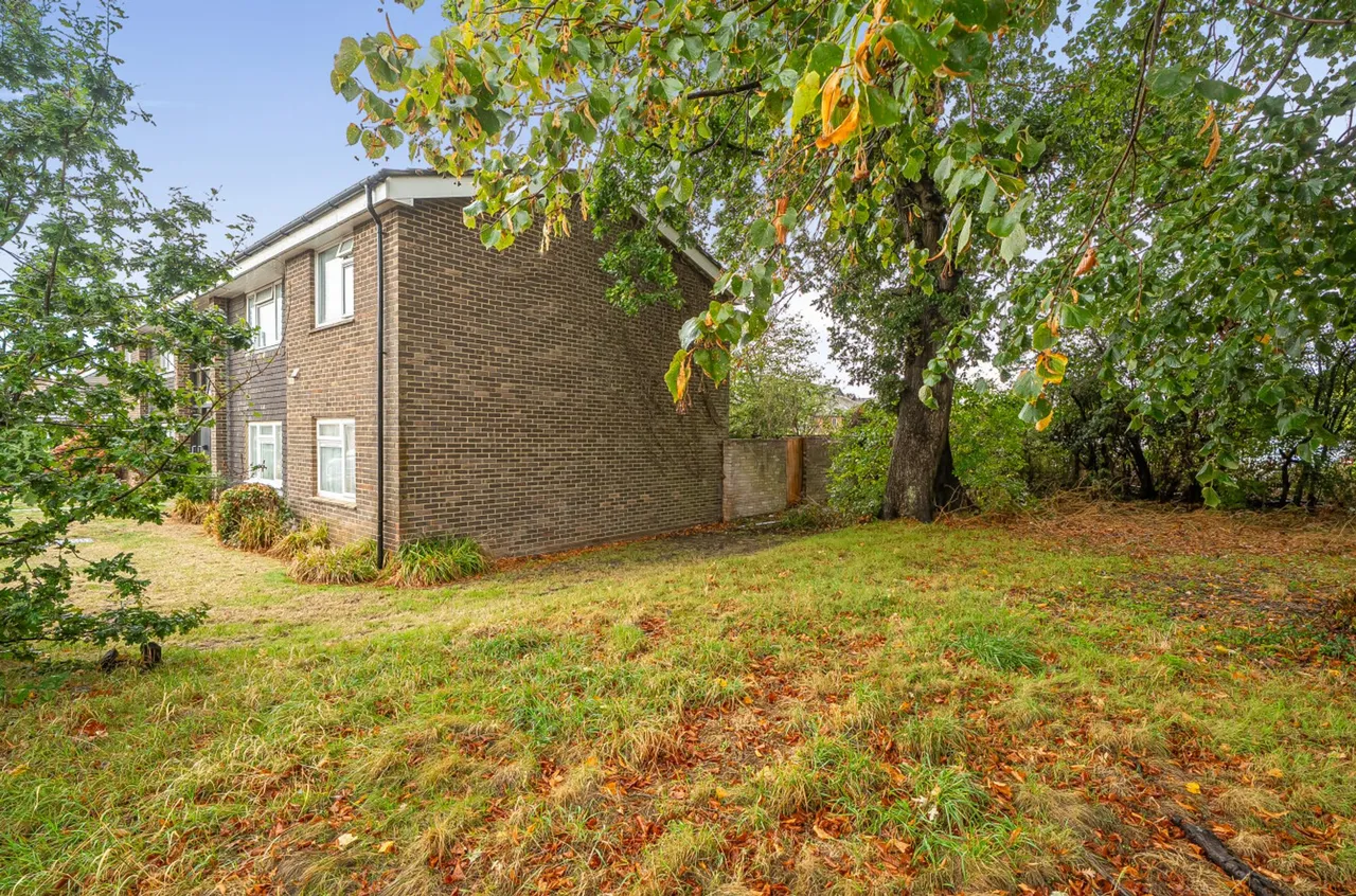 Shamrock Close, Chichester, PO19, photo 14