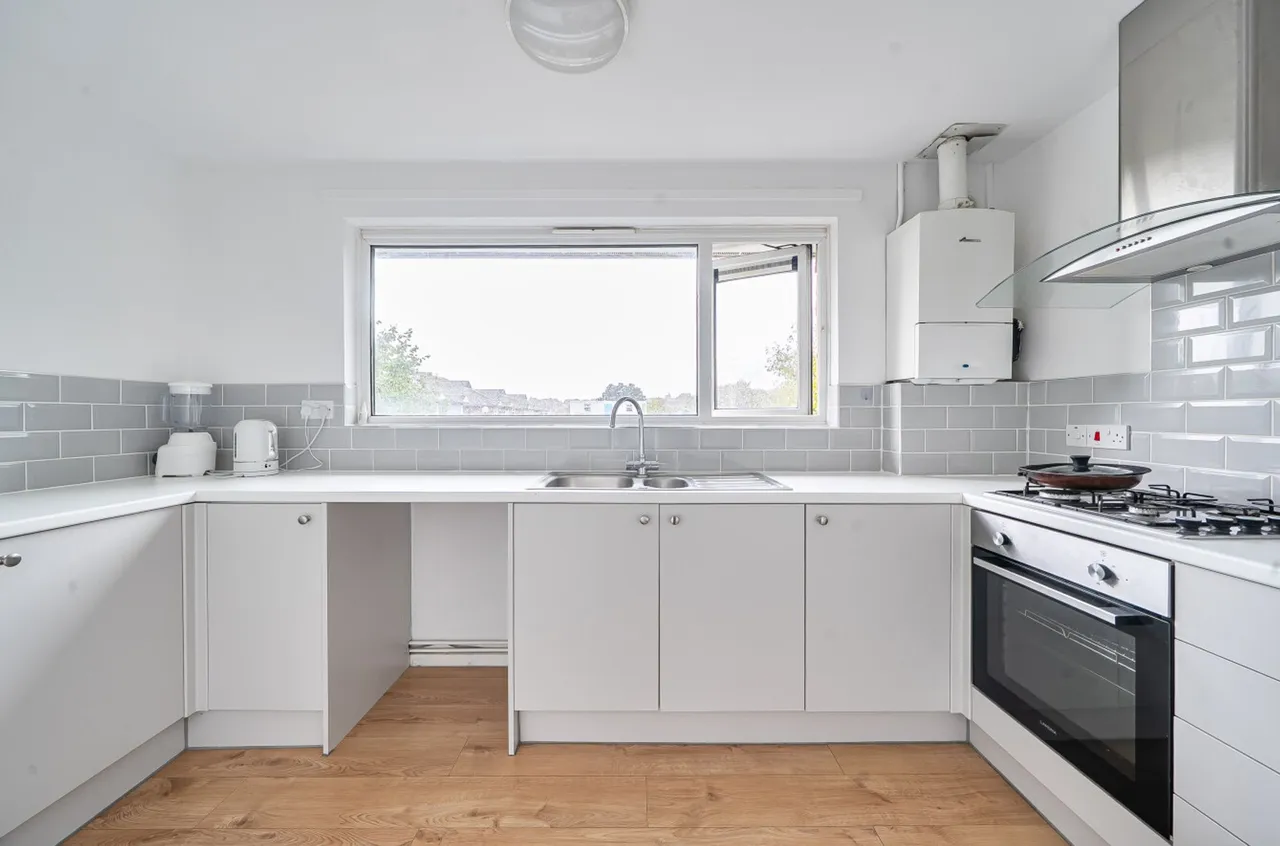 Shamrock Close, Chichester, PO19, photo 9