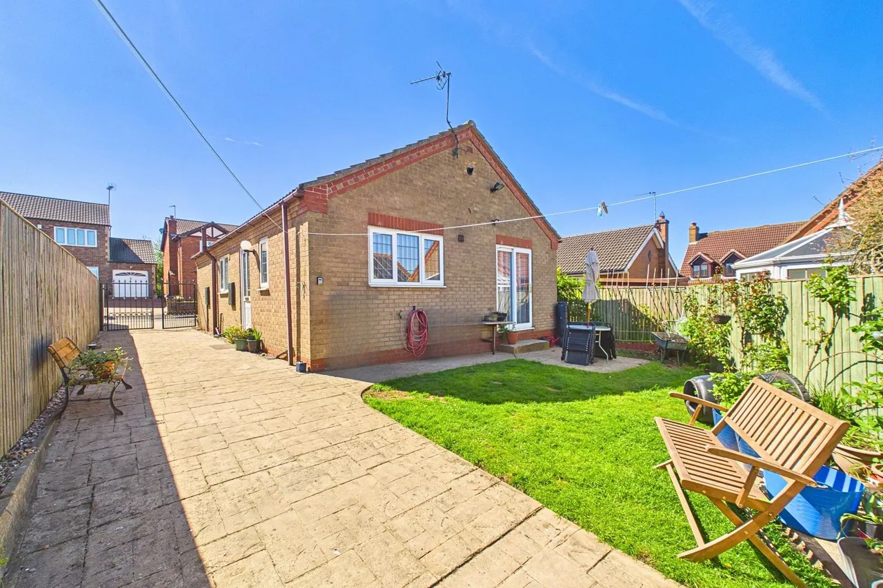 2 bed house for sale, Danson Close, Barton-Upon-Humber, DN18