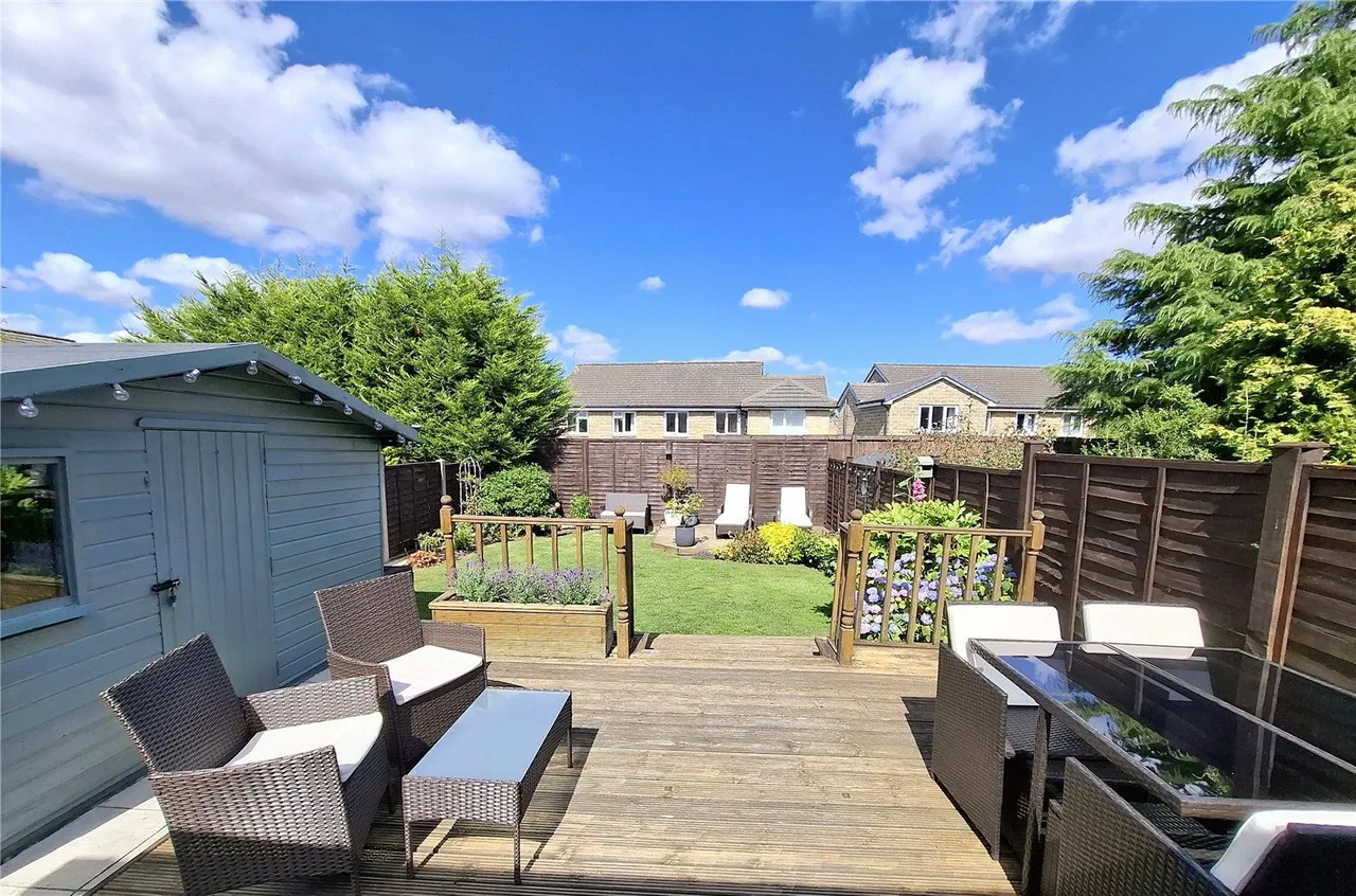 West Lea Crescent, Yeadon, LS19, photo 21