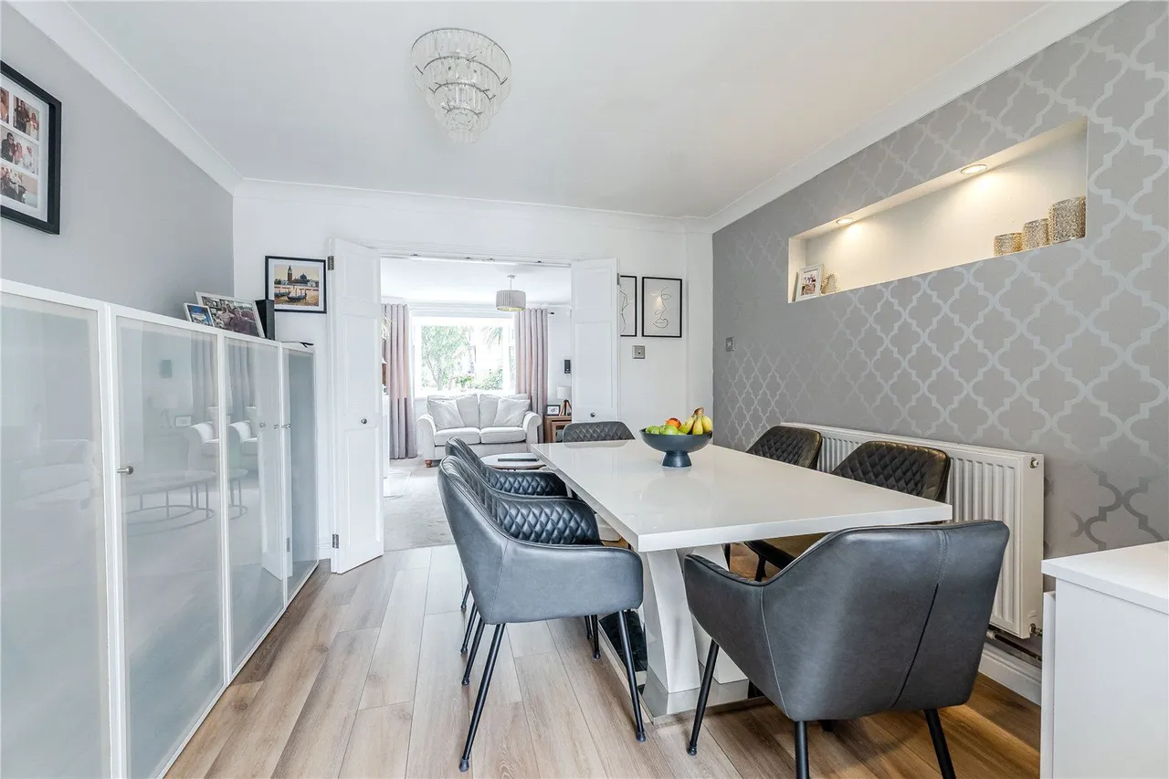 West Lea Crescent, Yeadon, LS19, photo 19
