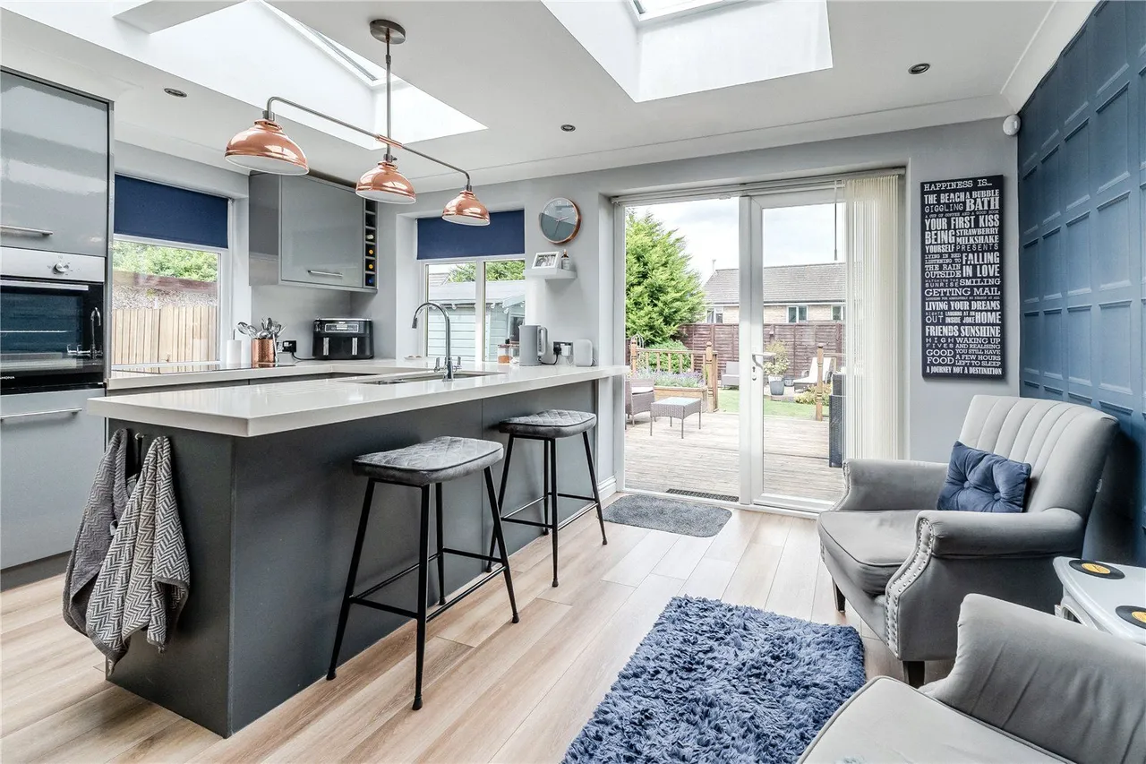 West Lea Crescent, Yeadon, LS19, photo 7