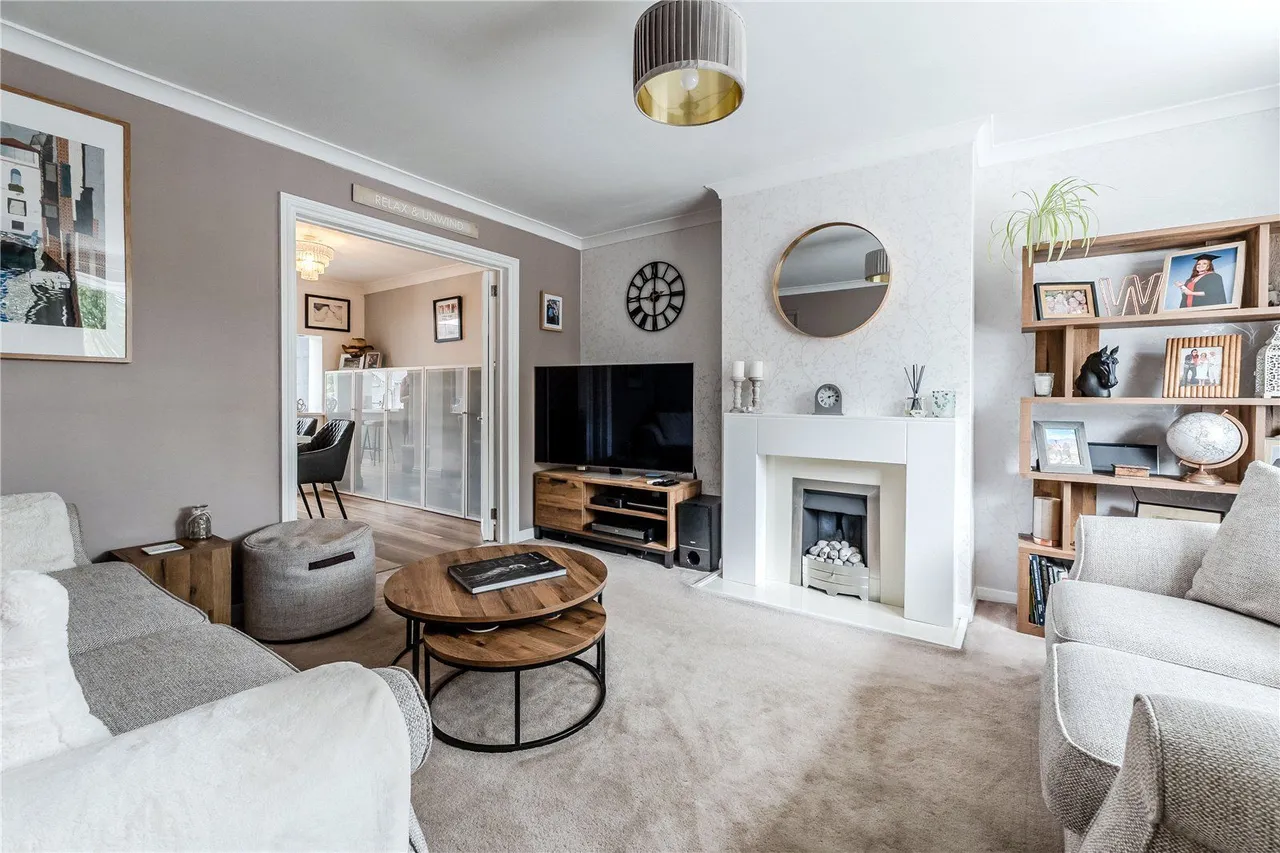 West Lea Crescent, Yeadon, LS19, photo 8