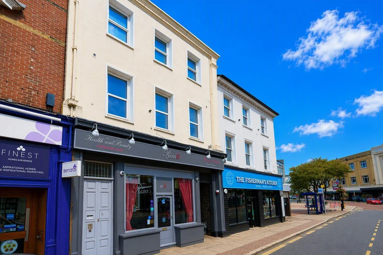 2 bed flat to rent, Clarendon Road, Southsea, PO5