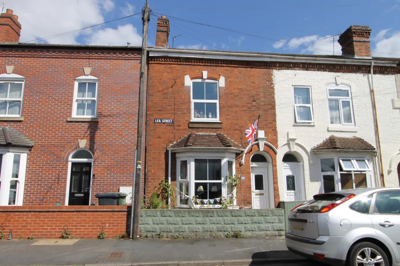 2 bed house for sale — Lea Street, Kidderminster