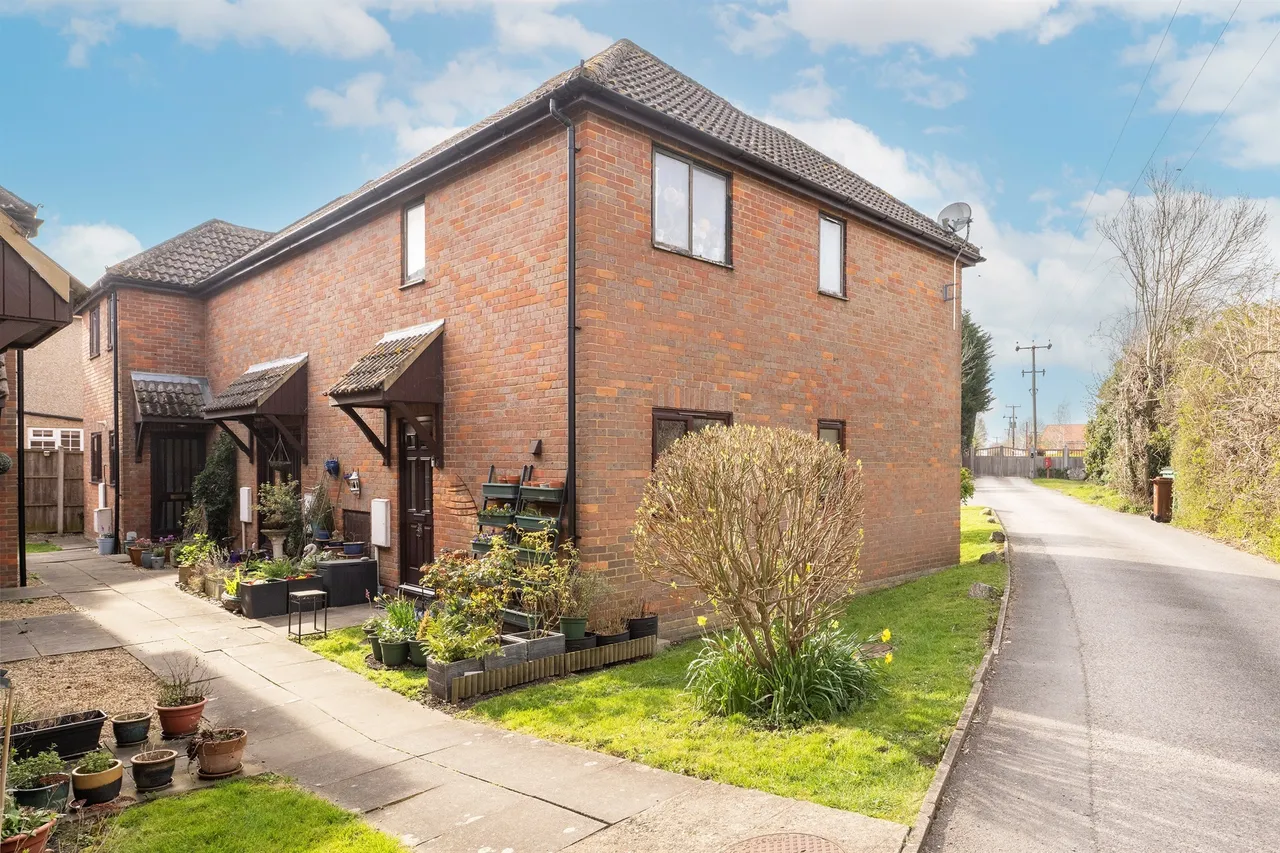 Weston Road, Aston Clinton, HP22, photo 11