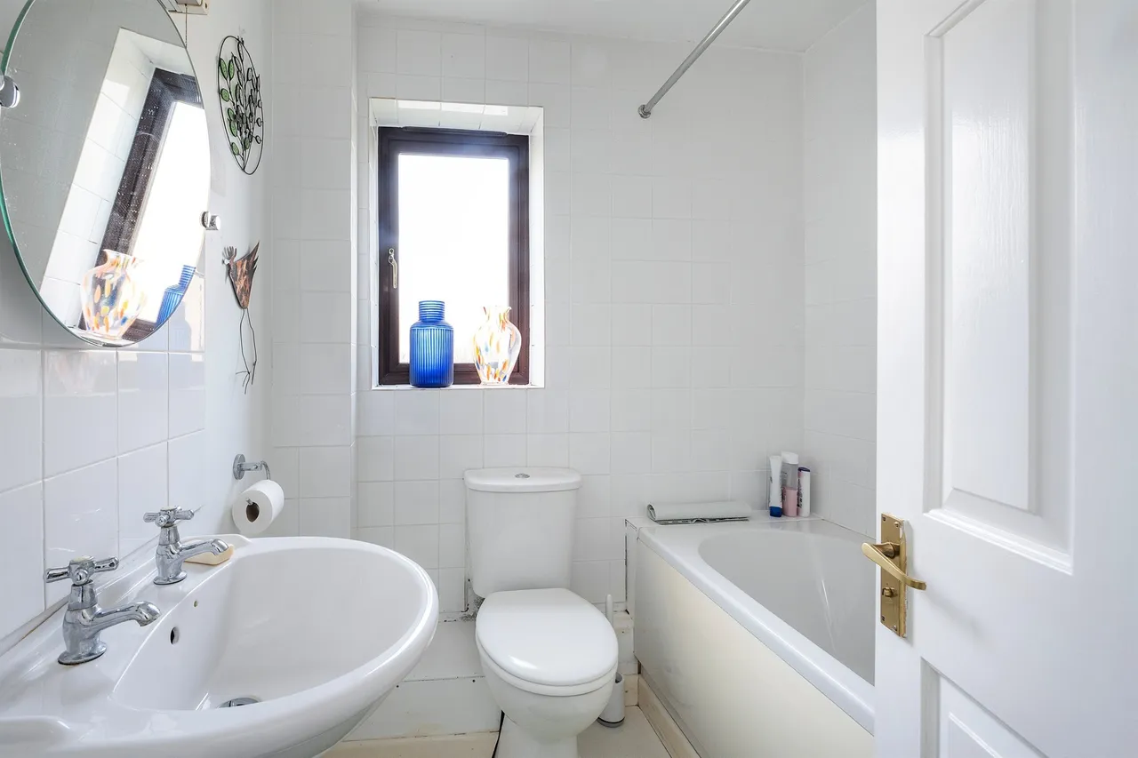 Weston Road, Aston Clinton, HP22, photo 6