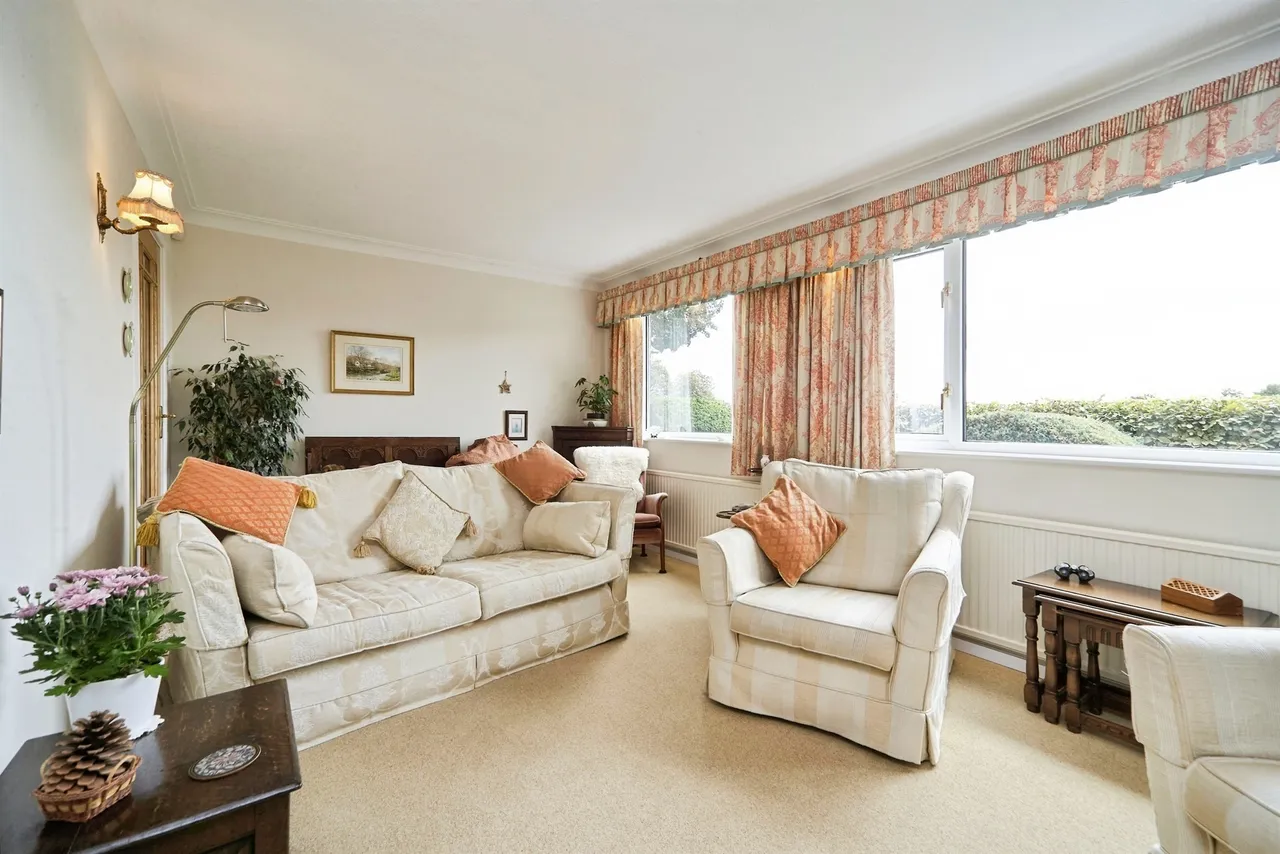 Gledhow Wood Avenue, Leeds, LS8, photo 9