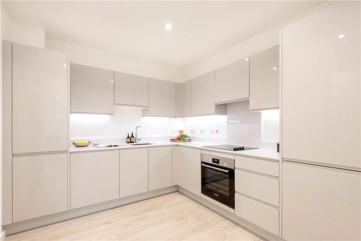Heartwell Avenue, London, E16, photo 2