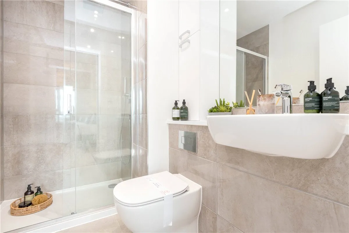 Heartwell Avenue, London, E16, photo 5
