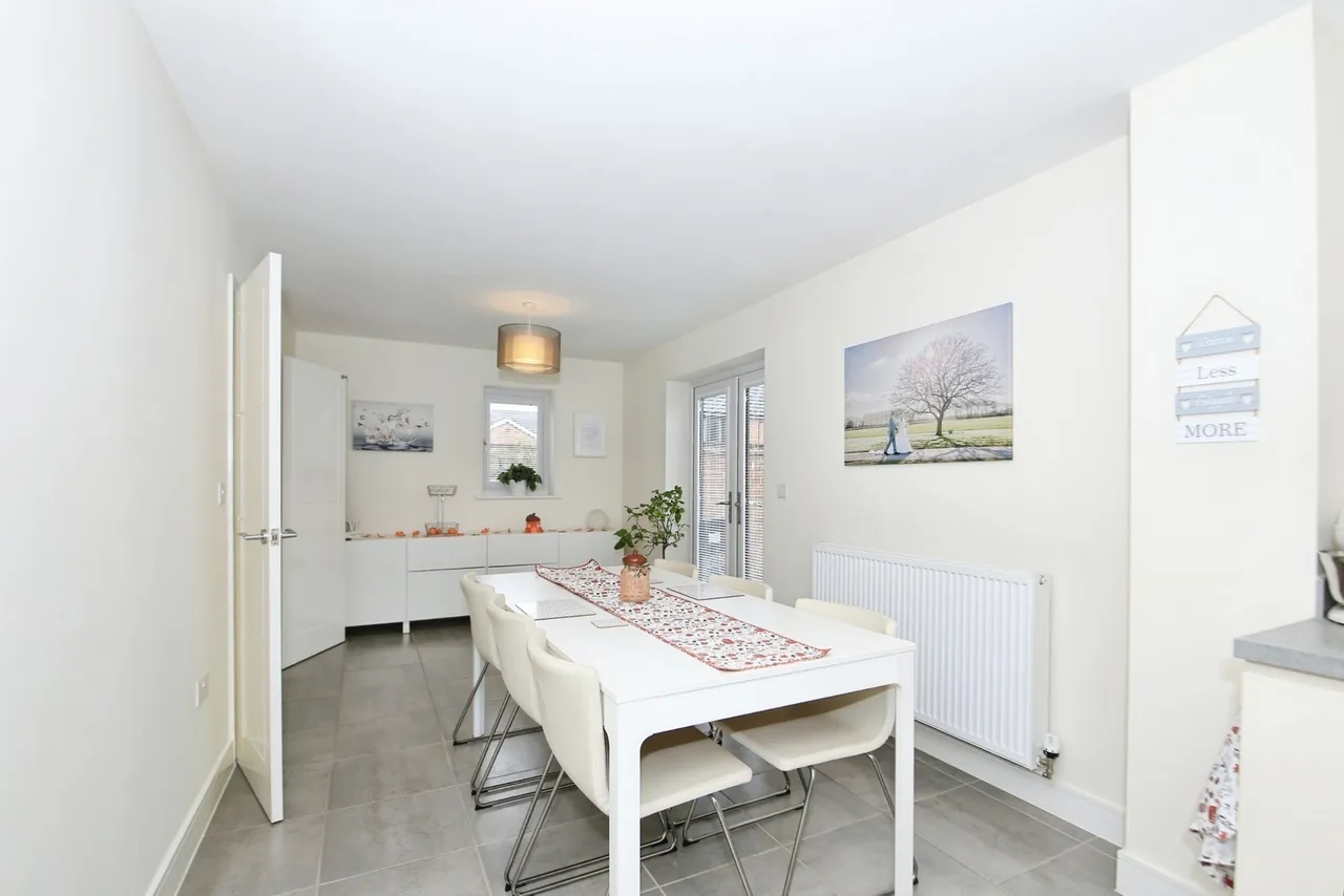 Jackson Avenue, Sawtry, PE28, photo 4