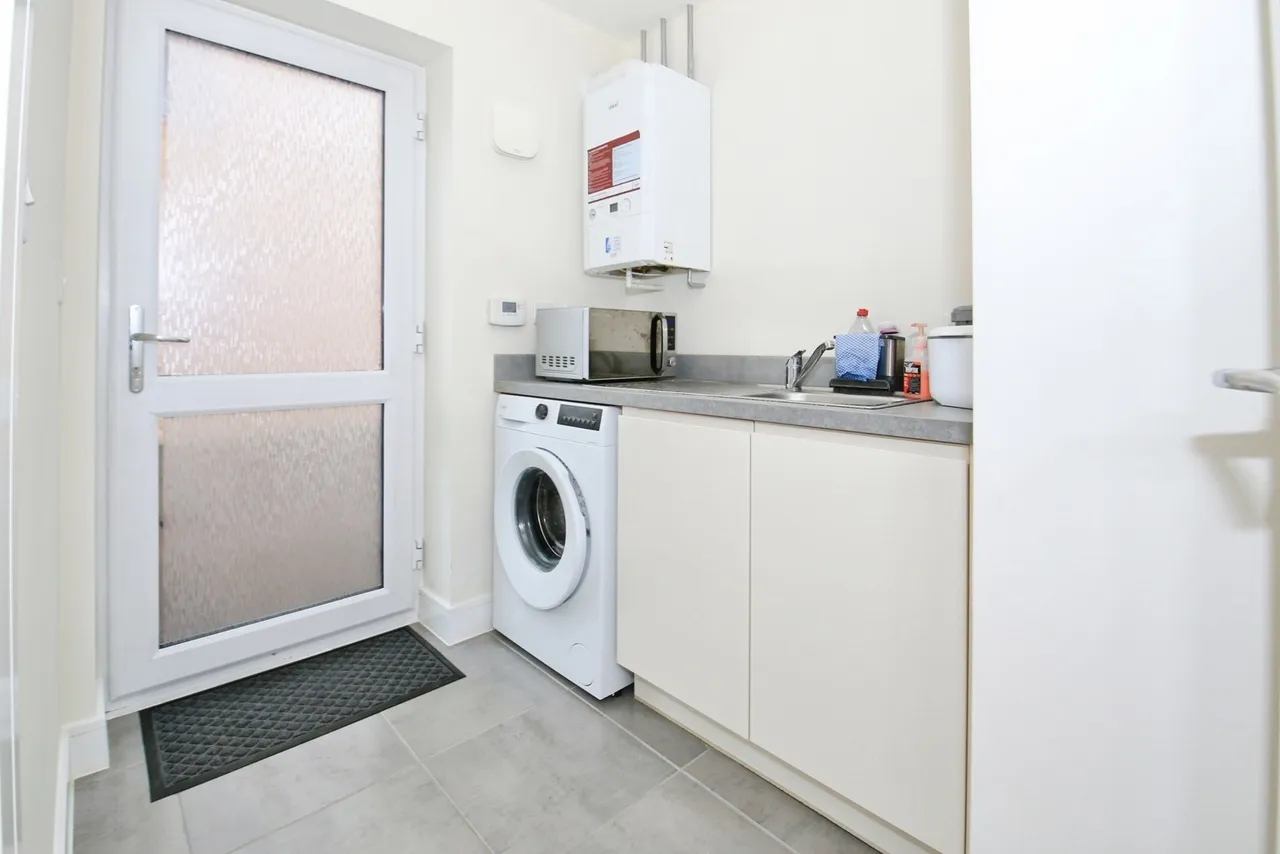 Jackson Avenue, Sawtry, PE28, photo 7