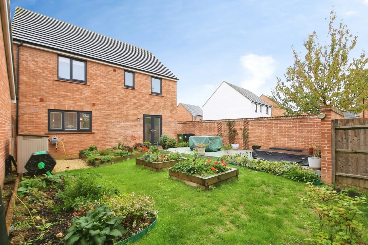 Jackson Avenue, Sawtry, PE28, photo 17