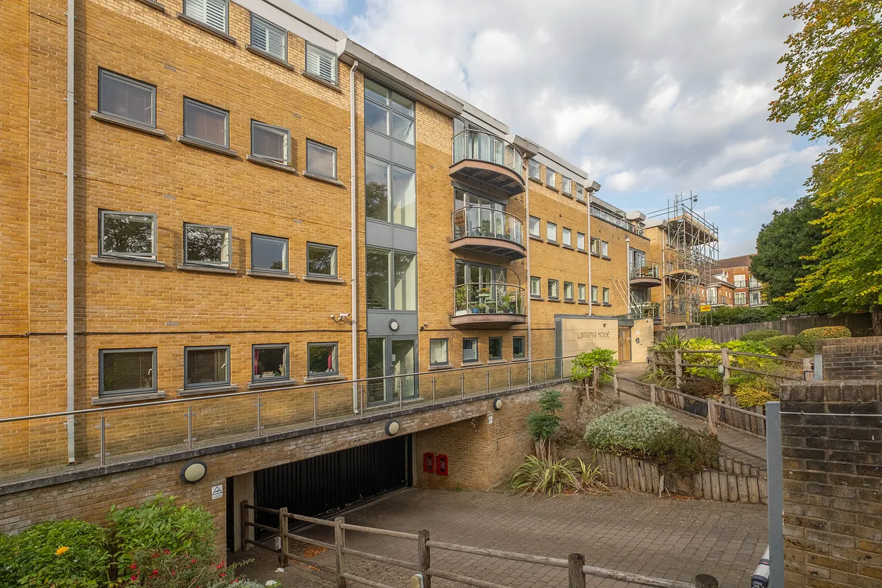The Downs, London, SW20, photo 11