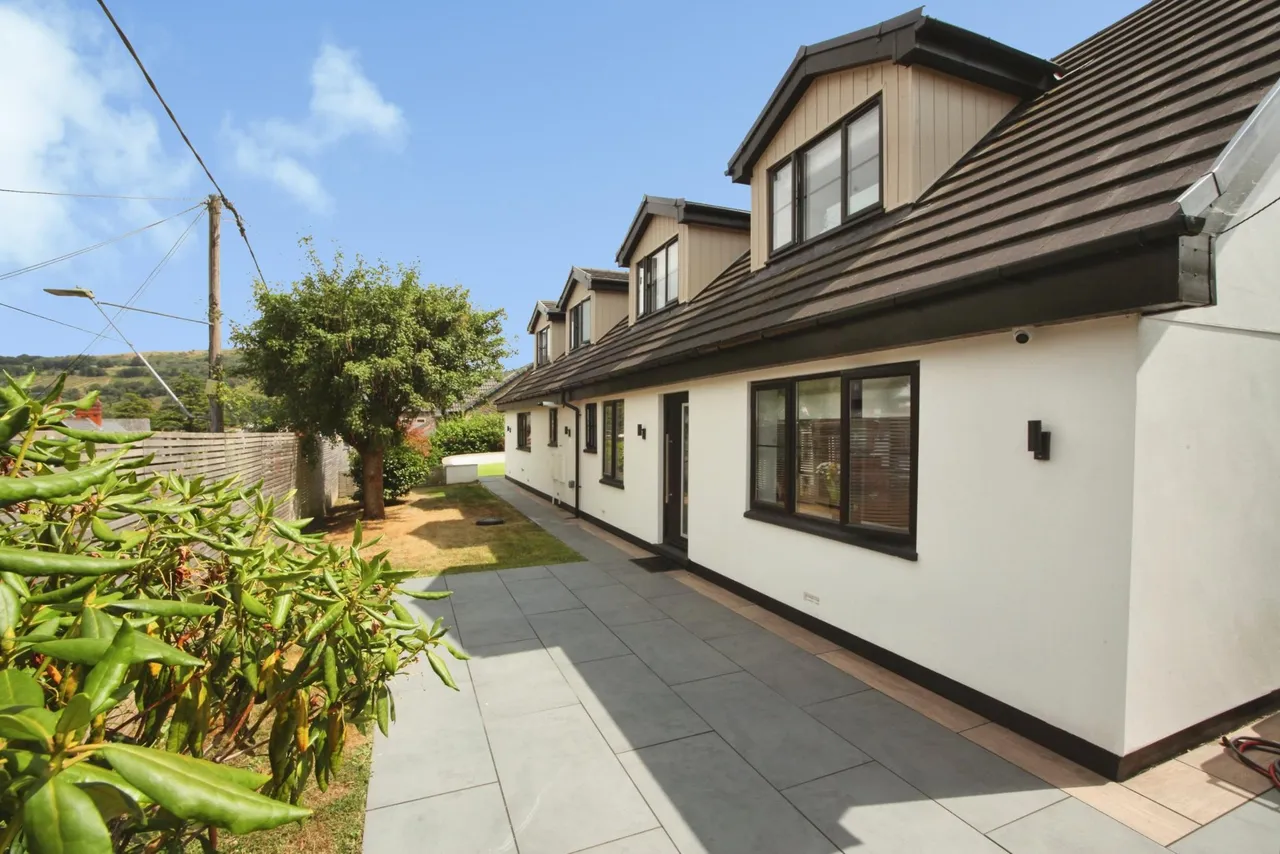 High Street, Newbridge, NP11, photo 6