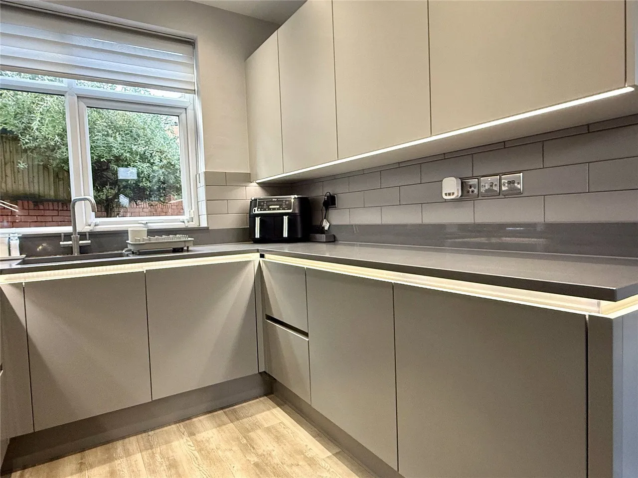 Hunt Lane, Chadderton, OL9, photo 6