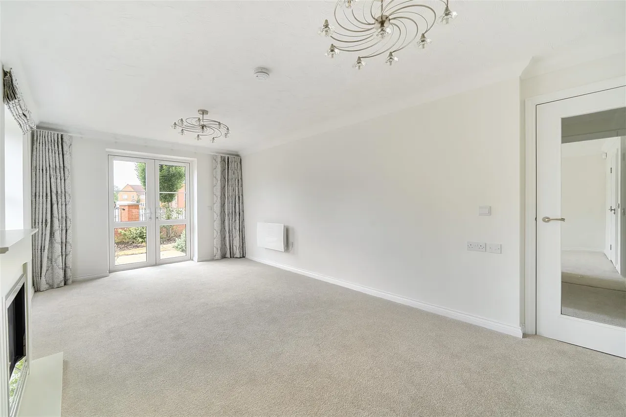 Water Lane, Towcester, NN12, photo 3