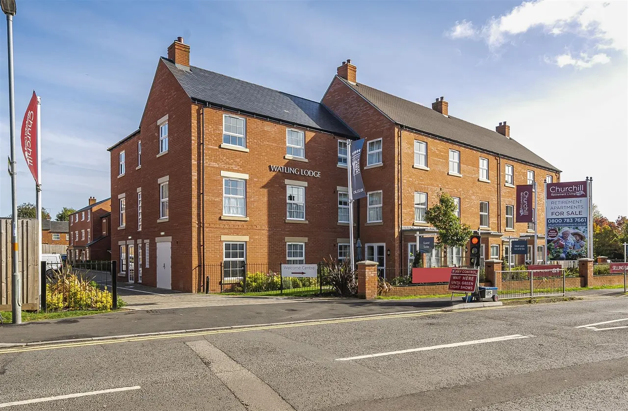 2 bed flat for sale, Water Lane, Towcester, NN12