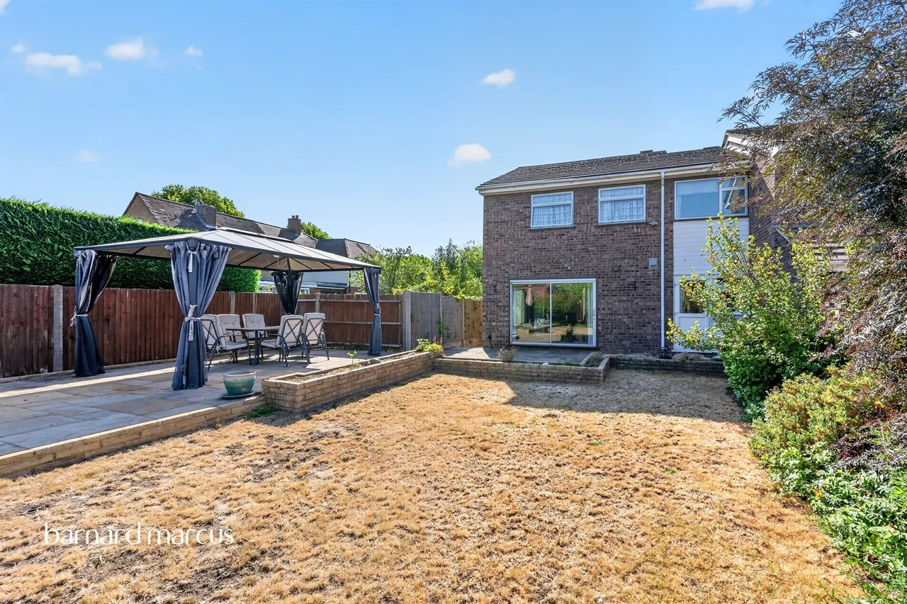 Knolls Close, Worcester Park, KT4, photo 5