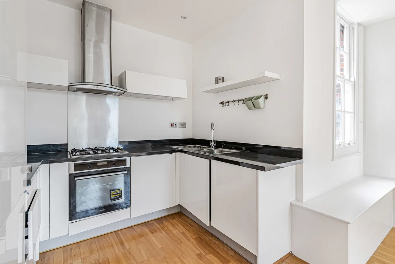 East Arbour Street, Stepney Green, E1, photo 12