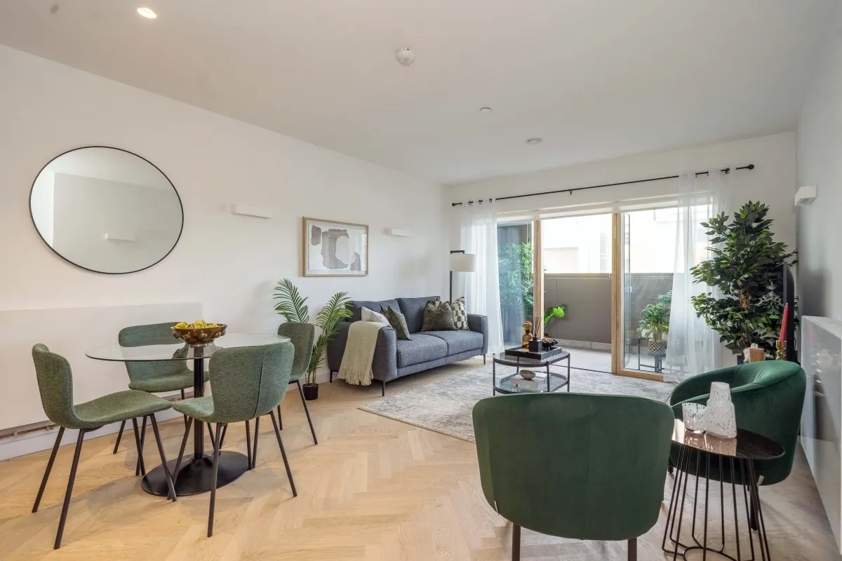 3 bed flat to rent — The Mirador North Acton W3 6TT
