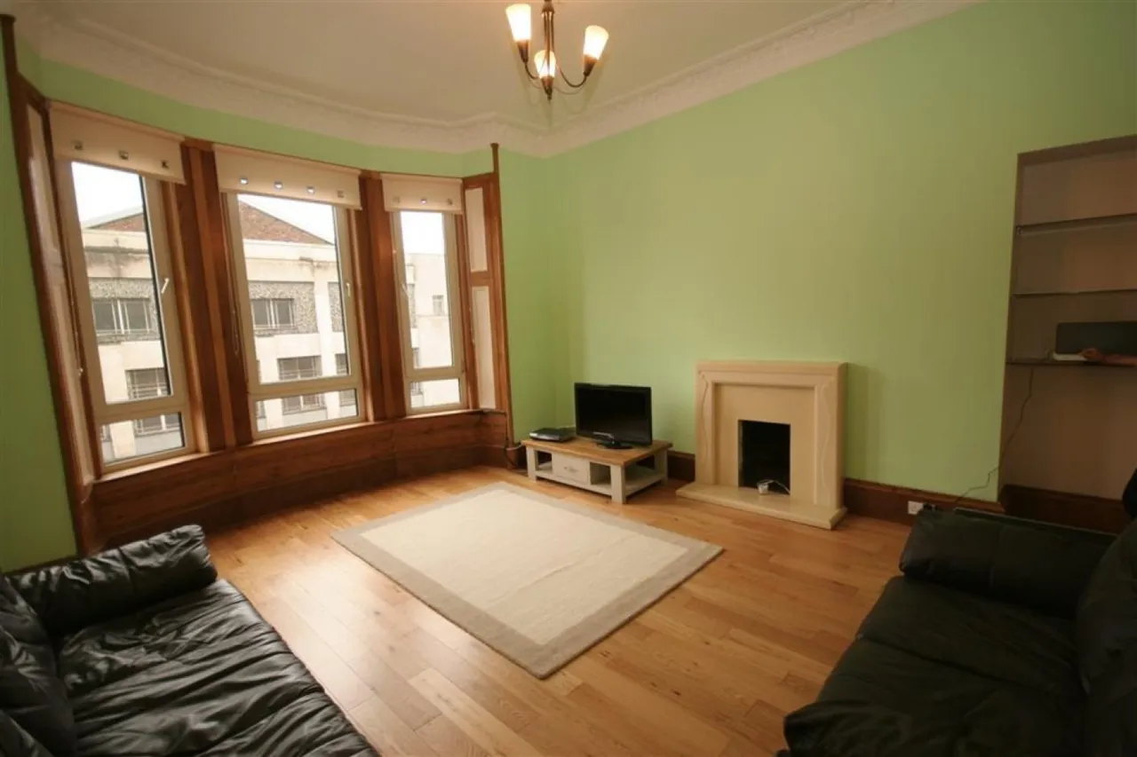 2/2, 39 Kilmarnock Road, photo 2