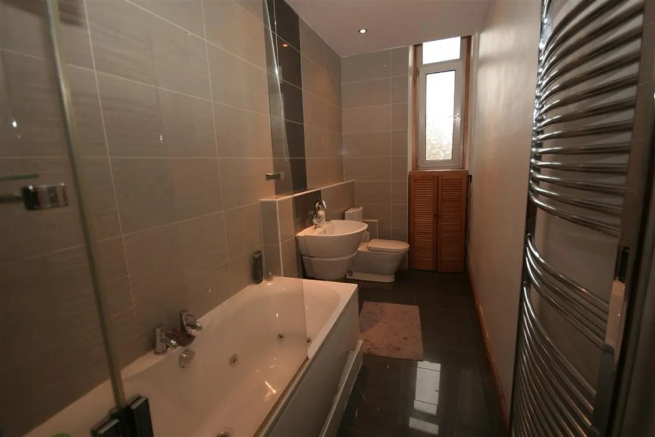 2/2, 39 Kilmarnock Road, photo 7