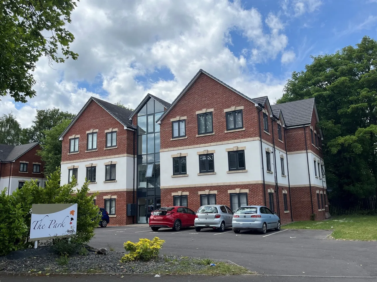 2 bed flat for sale, Ikon Avenue, Dunstall, WV6