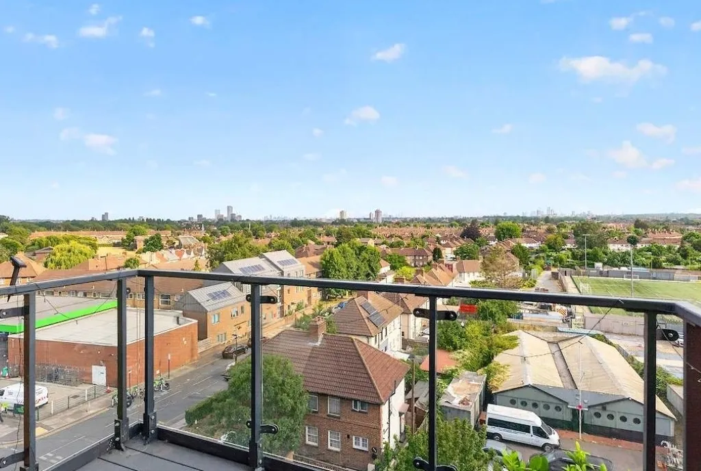 Rowland Road, London, N17, photo 22