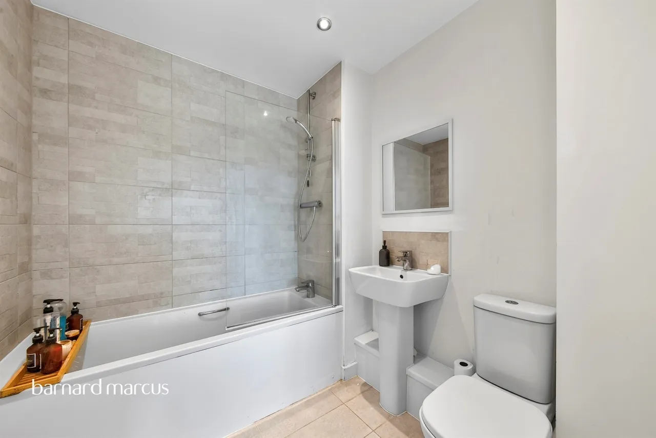 Rowland Road, London, N17, photo 14
