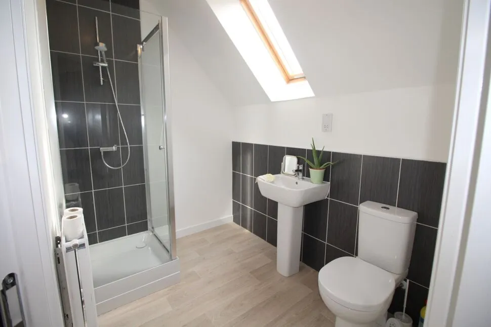 Henton Row, Nottingham, NG7, photo 10