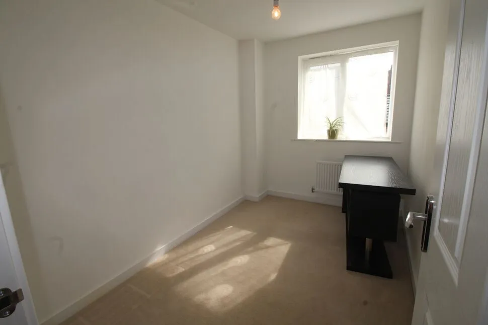 Henton Row, Nottingham, NG7, photo 6