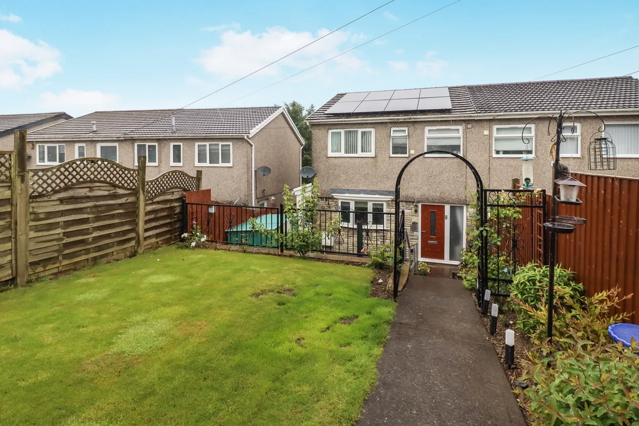 3 bed house for sale — Kensington Drive, Porth