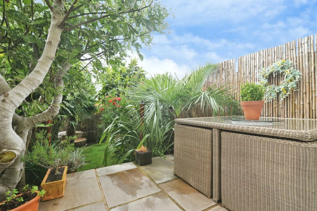 Celandine Drive, St. Leonards-On-Sea, TN38, photo 18