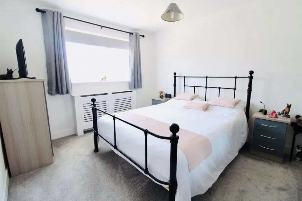 Brockworth, Yate, BS37, photo 7
