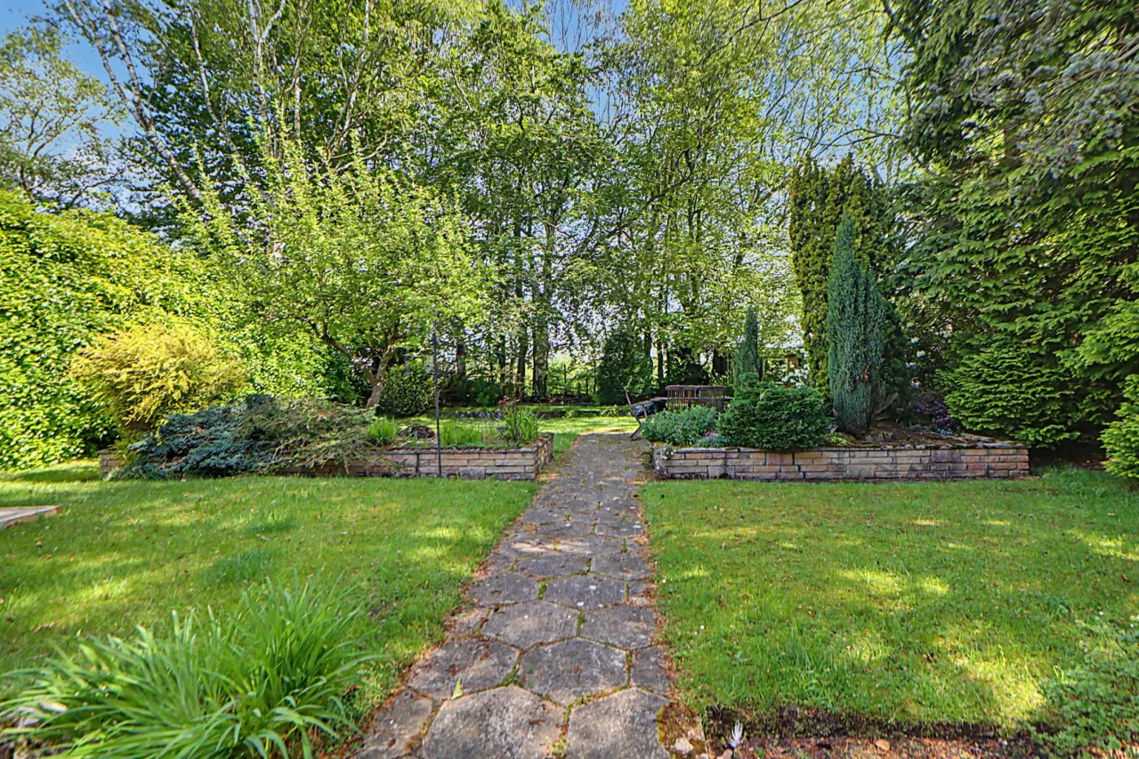 Heathend Road, Alsager, photo 2