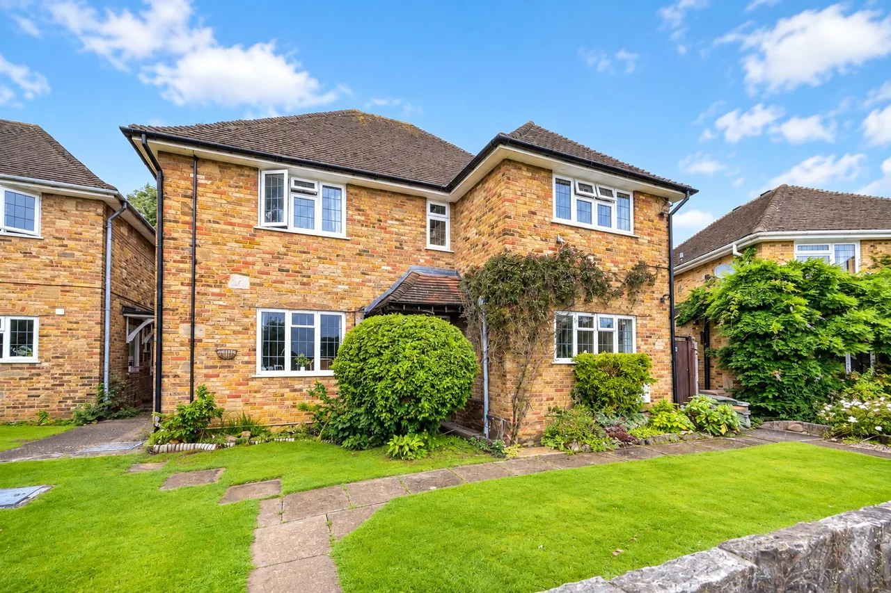 Howard Ridge, Burpham, GU4, photo 12