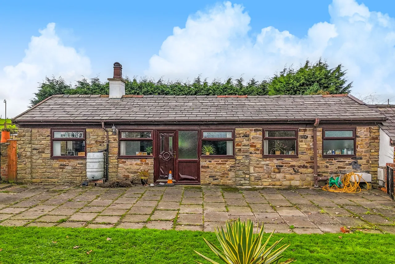 Slack Fold Lane, Farnworth, BL4, photo 4