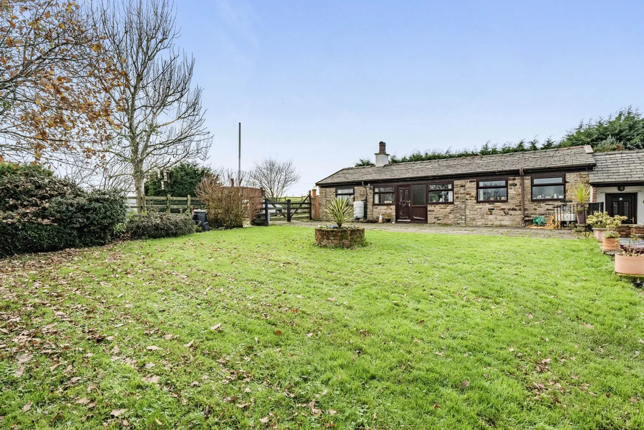 Slack Fold Lane, Farnworth, BL4, photo 18