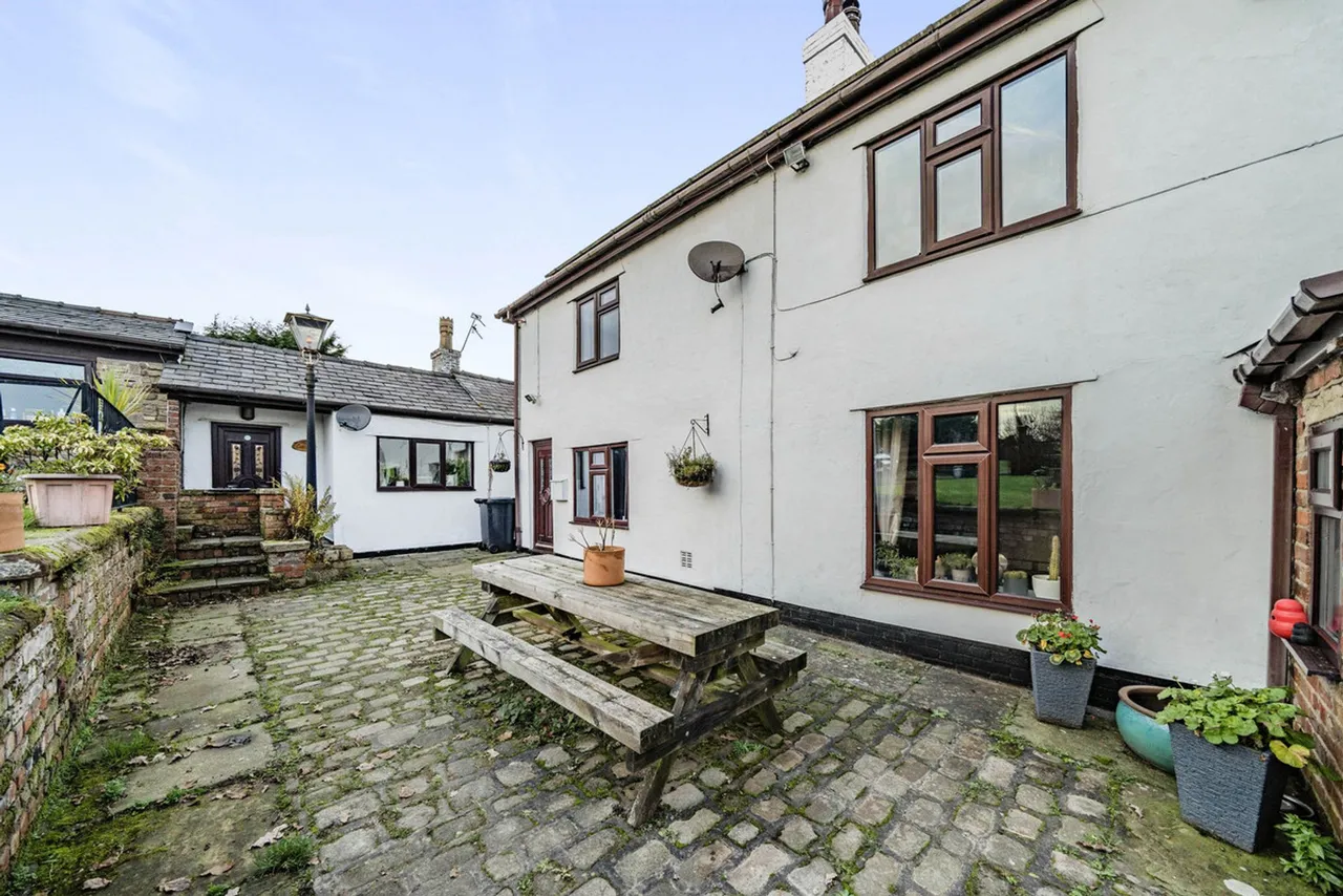 Slack Fold Lane, Farnworth, BL4, photo 14