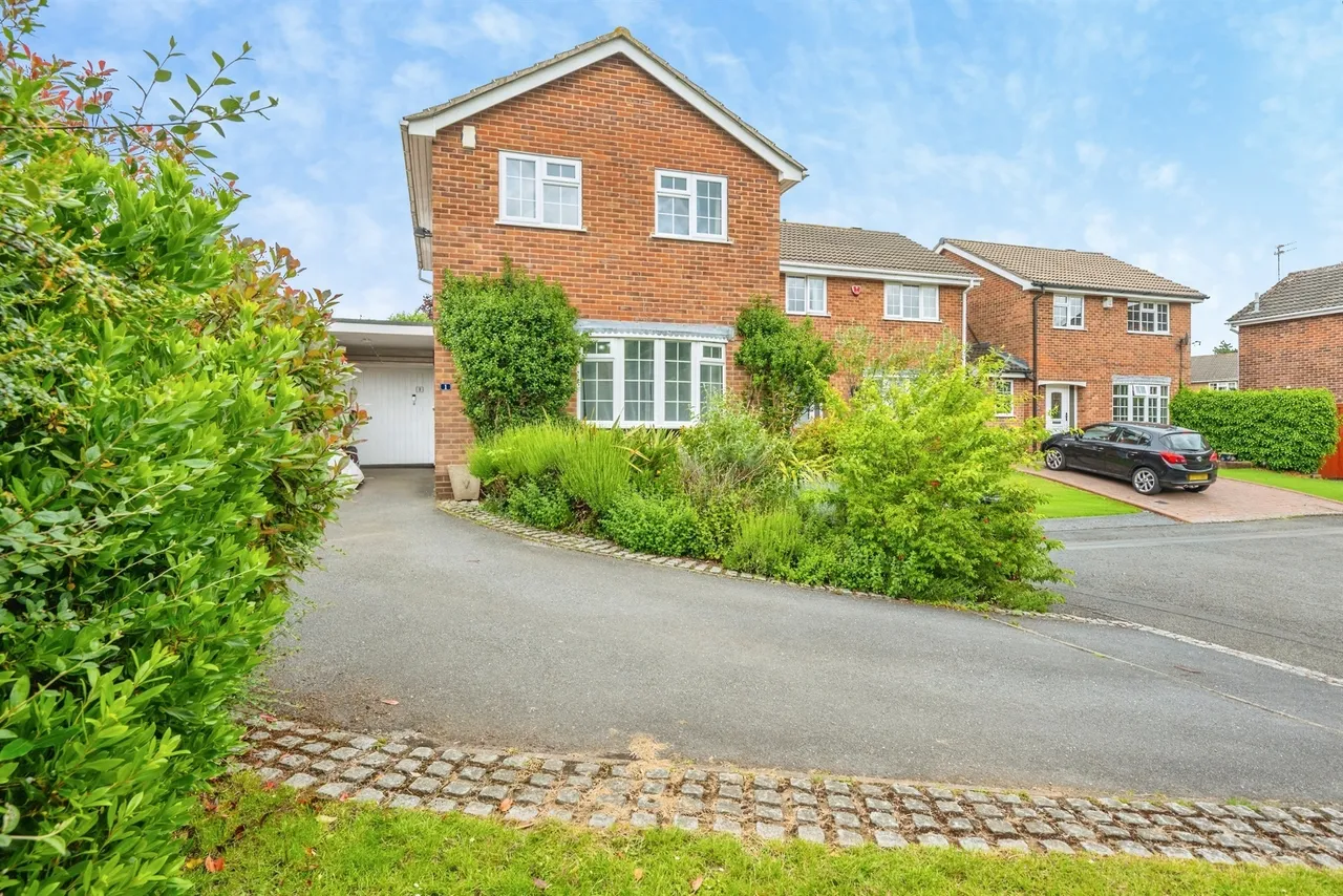 3 bed house for sale — Wretham Close, Mickleover, Derby