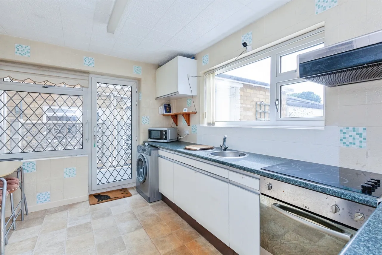 Dorset Avenue, Wigston, LE18, photo 10