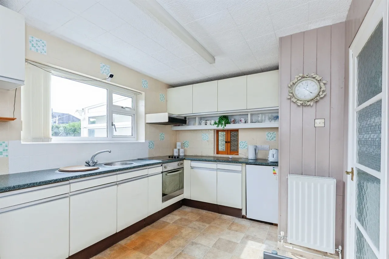 Dorset Avenue, Wigston, LE18, photo 9