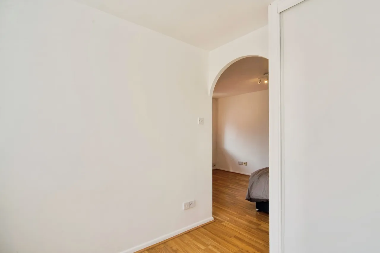 Leigh Hunt Drive, London, N14, photo 13