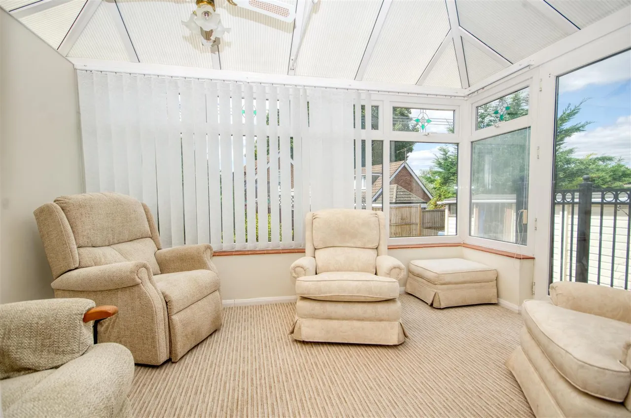 Charmwen Crescent, West End, Southampton, SO30 3AQ, photo 4