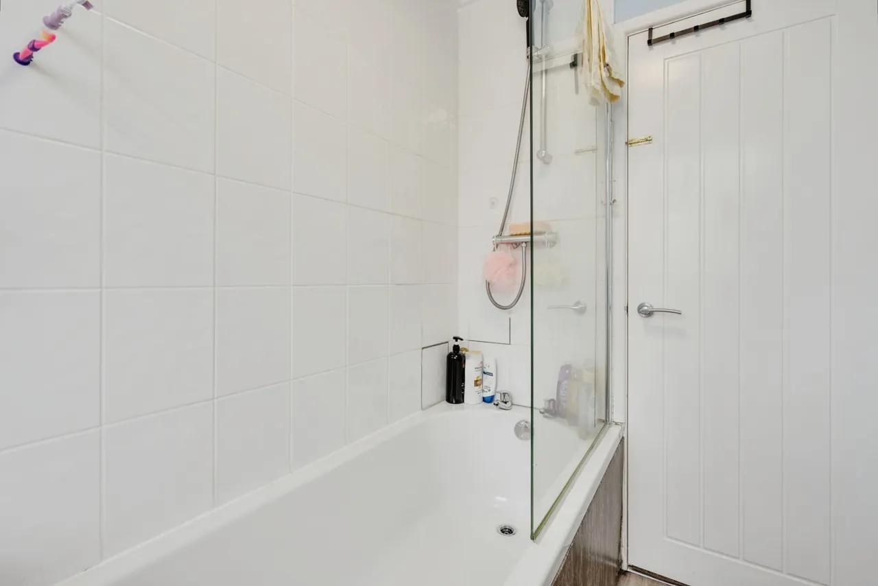 Rosedale Avenue, Atherton, M46, photo 9