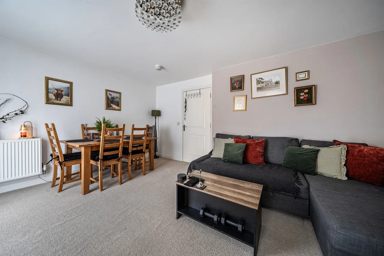 Neptune Road, Wellingborough, NN8, photo 2