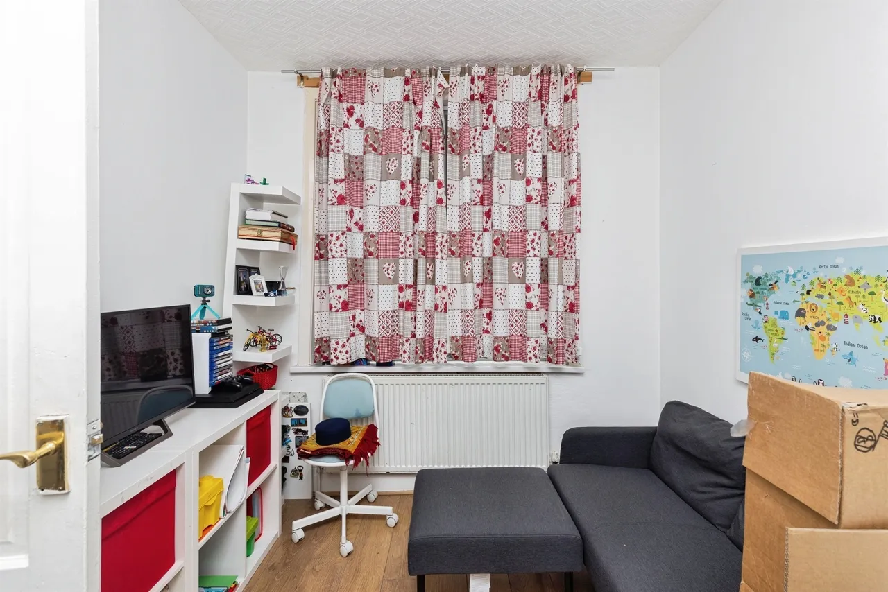 Lytton Road, Bradford, photo 10